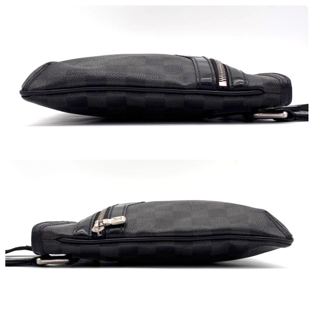 Louis Vuitton Damier Graphite Thomas Shoulder Bag Gray — view 5