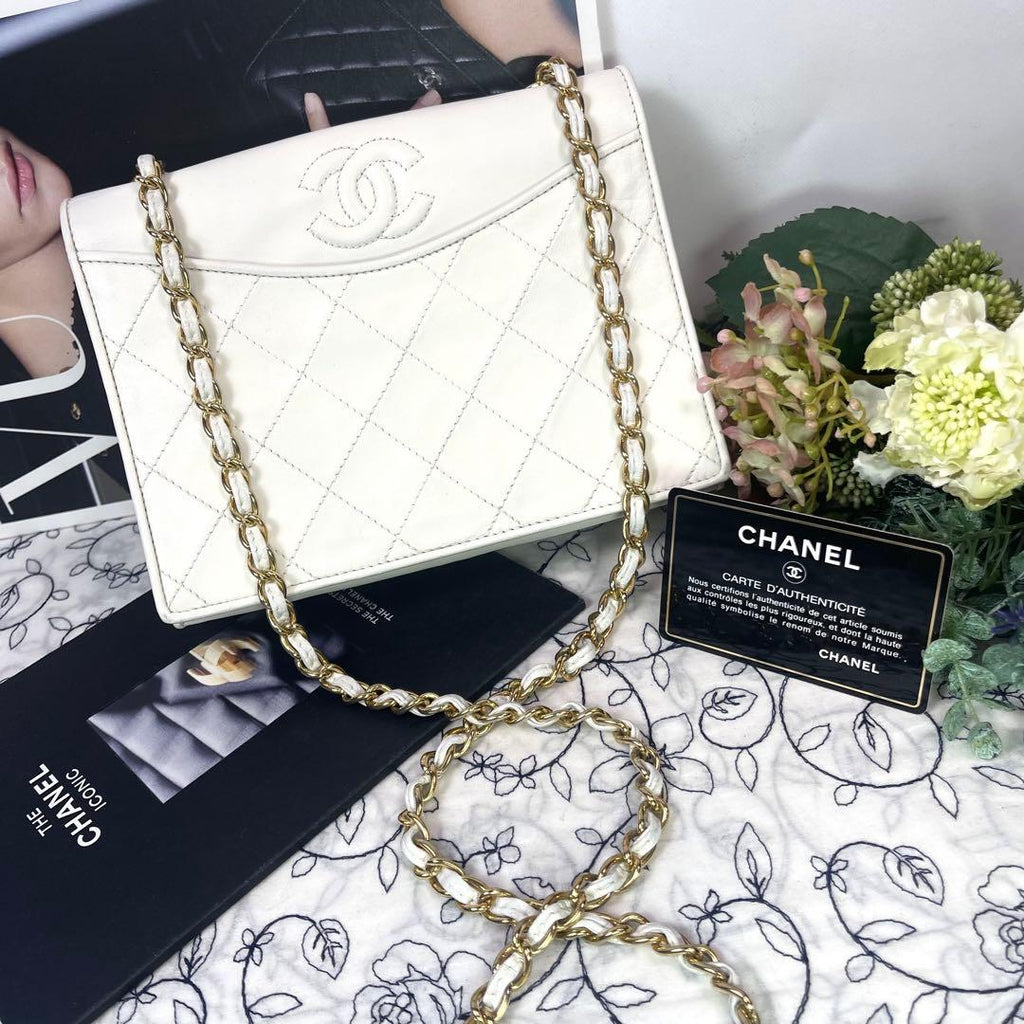 Chanel Vintage Quilted CC Logo Bag White
