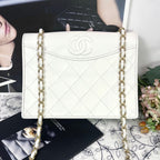 Chanel Vintage Quilted CC Logo Bag White — view 2