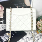 Chanel Vintage Quilted CC Logo Bag White — view 3