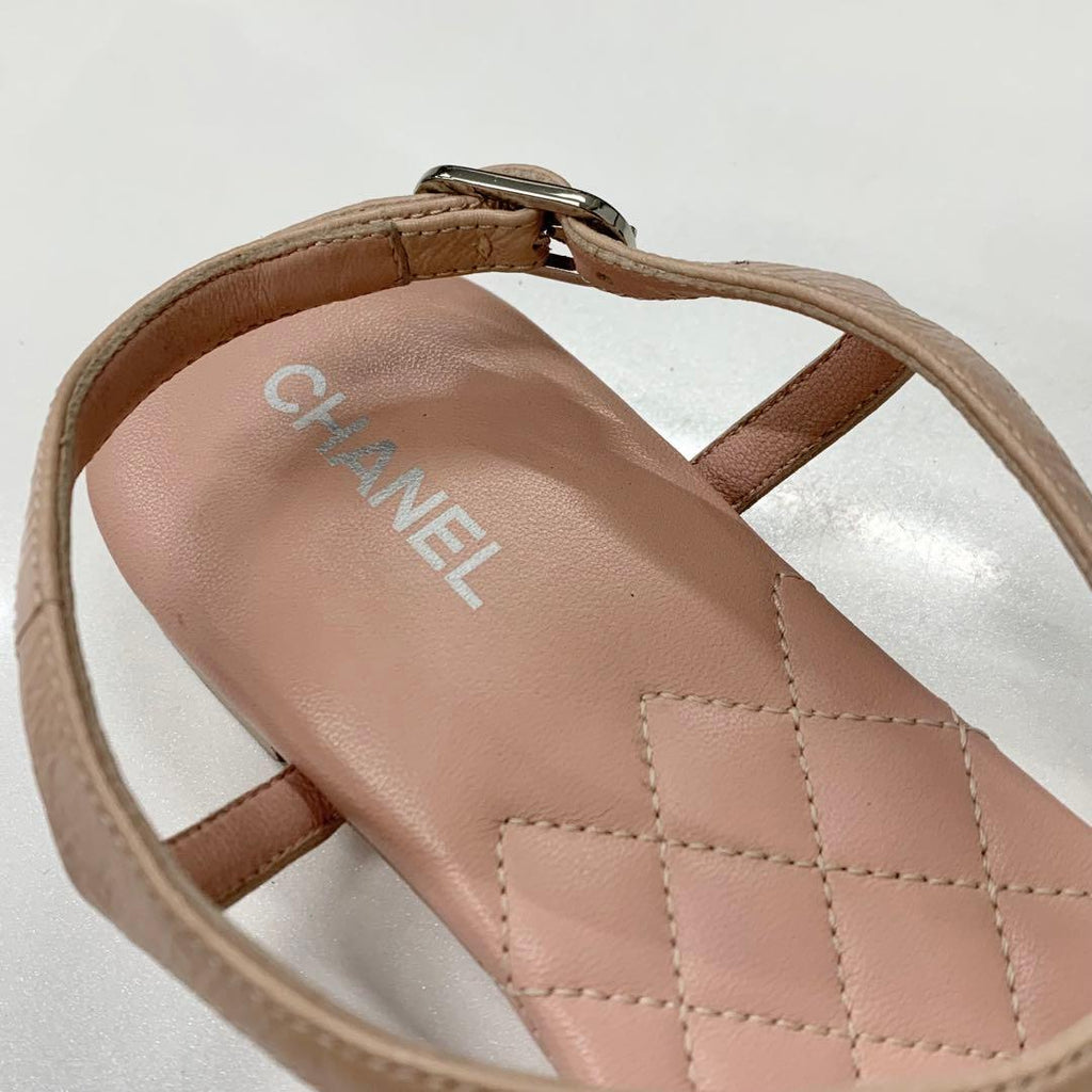 Chanel CC Logo Quilted Leather Thong Sandals Pink — view 7