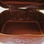 Chanel Vanity Pouch Caviar Leather Red CC Logo Gold — view 6