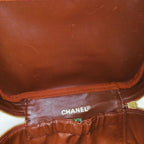 Chanel Vanity Pouch Caviar Leather Red CC Logo Gold — view 9