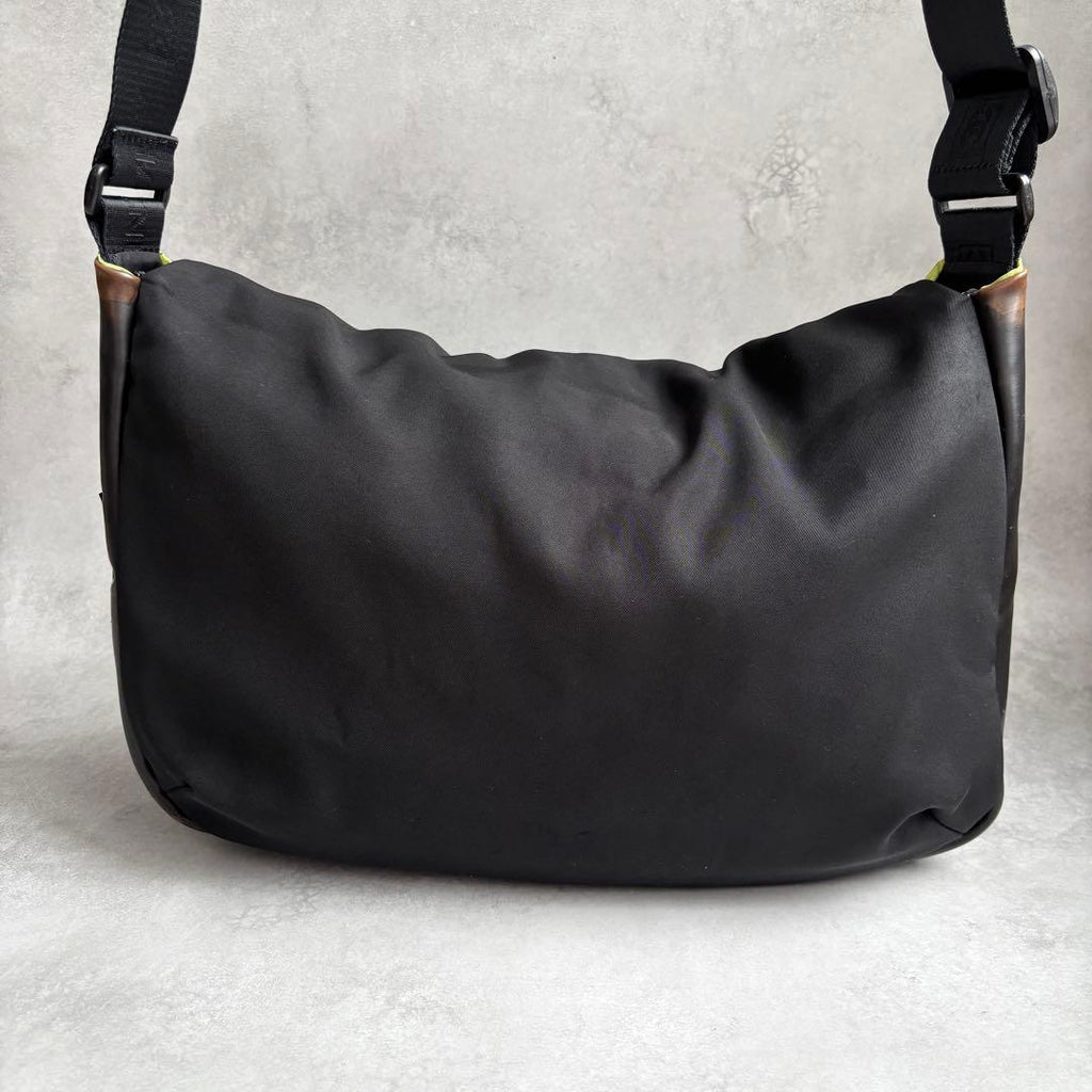 Chanel Shoulder Bag Brown — view 3