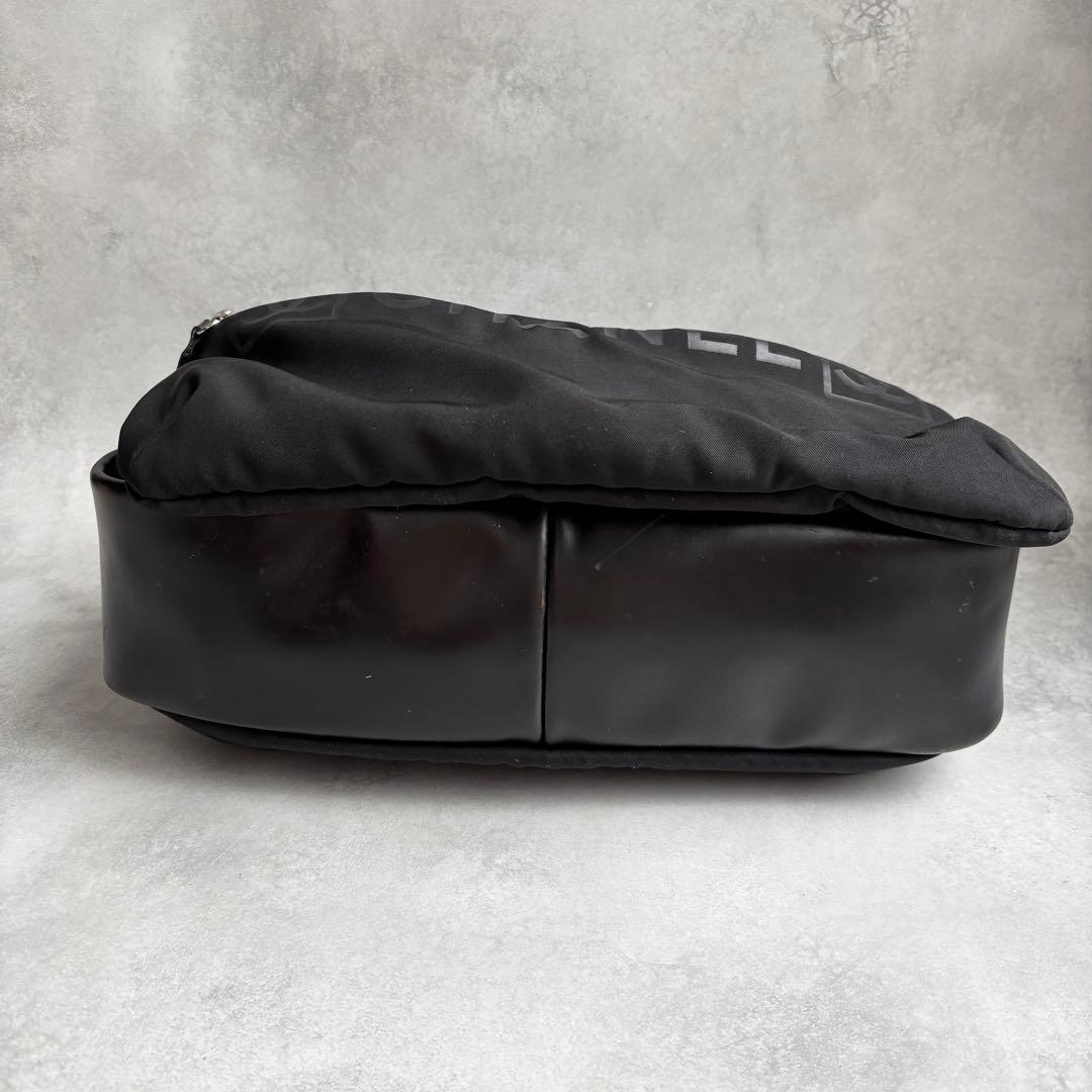 Chanel Shoulder Bag Brown — view 9