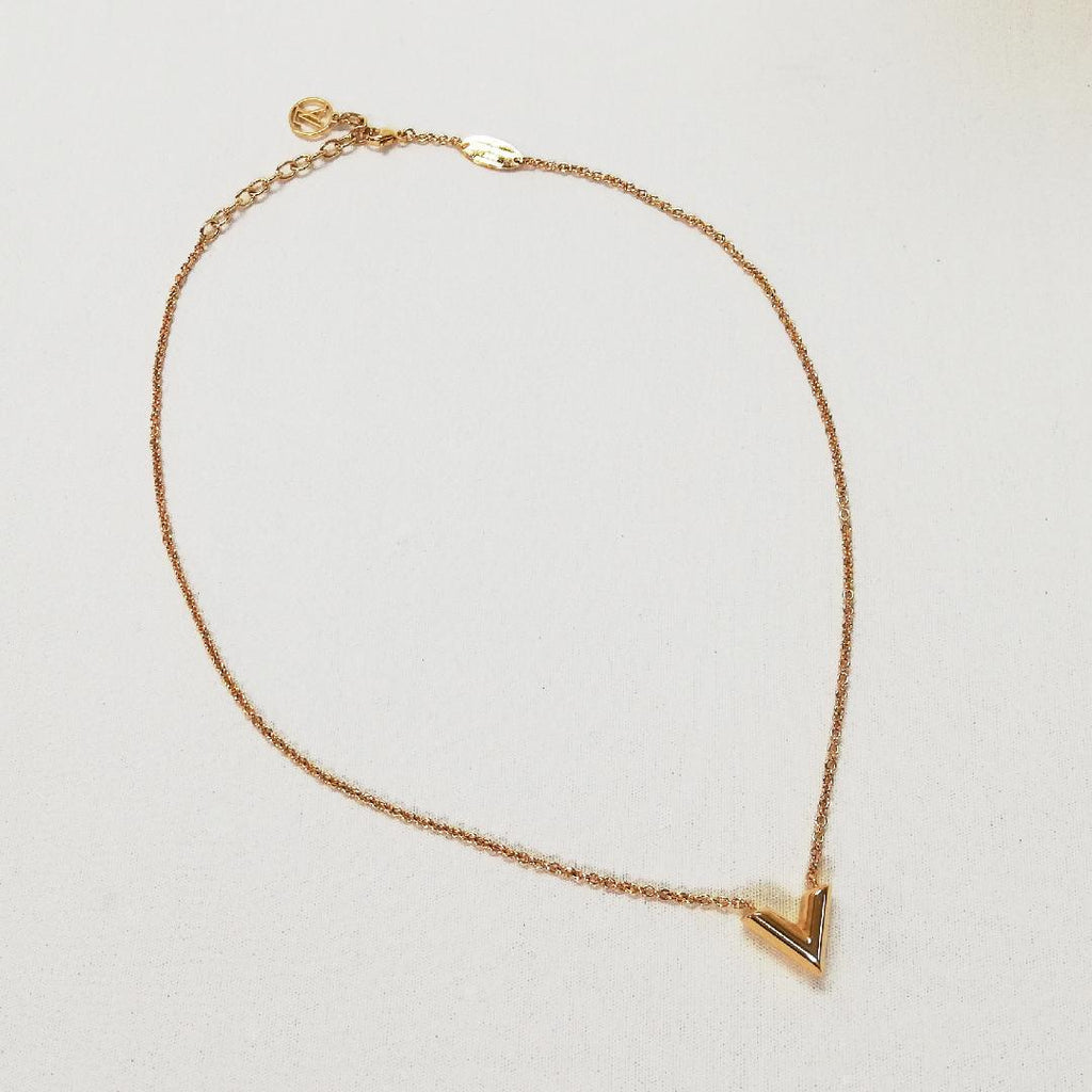 Louis Vuitton Necklace Essential Gold Simple — view 2
