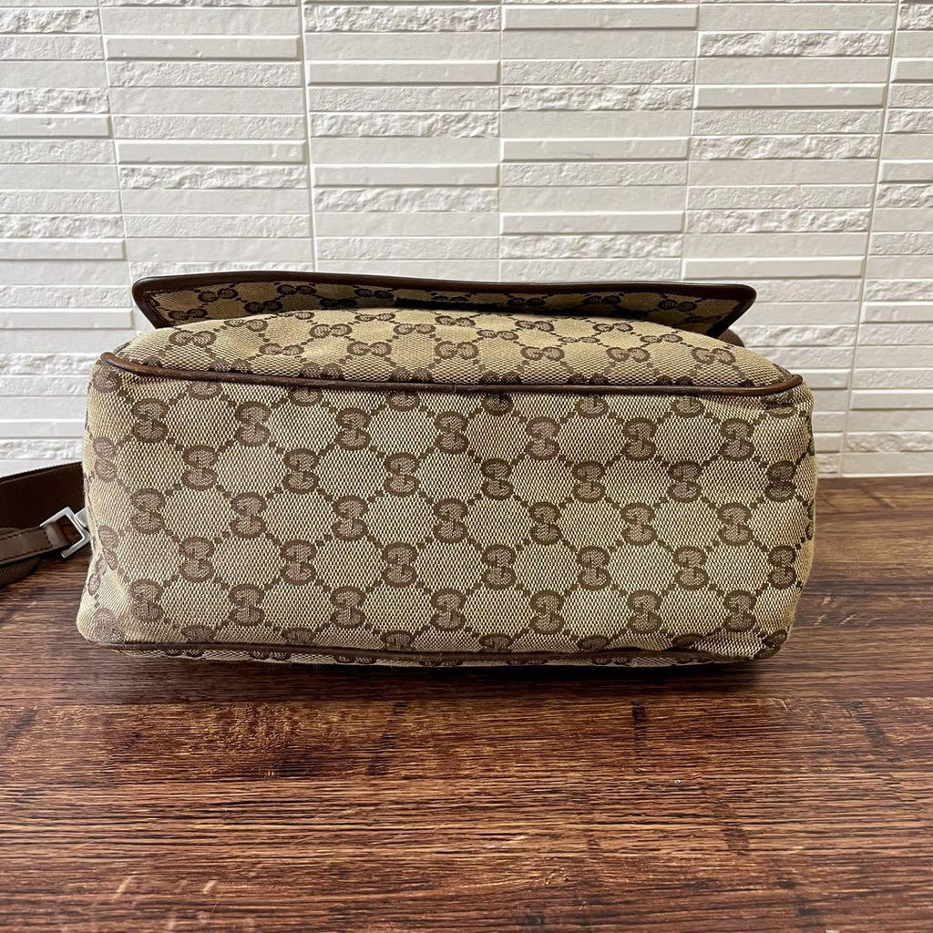 Gucci GG Canvas Leather Shoulder Bag Messenger Brown — view 5