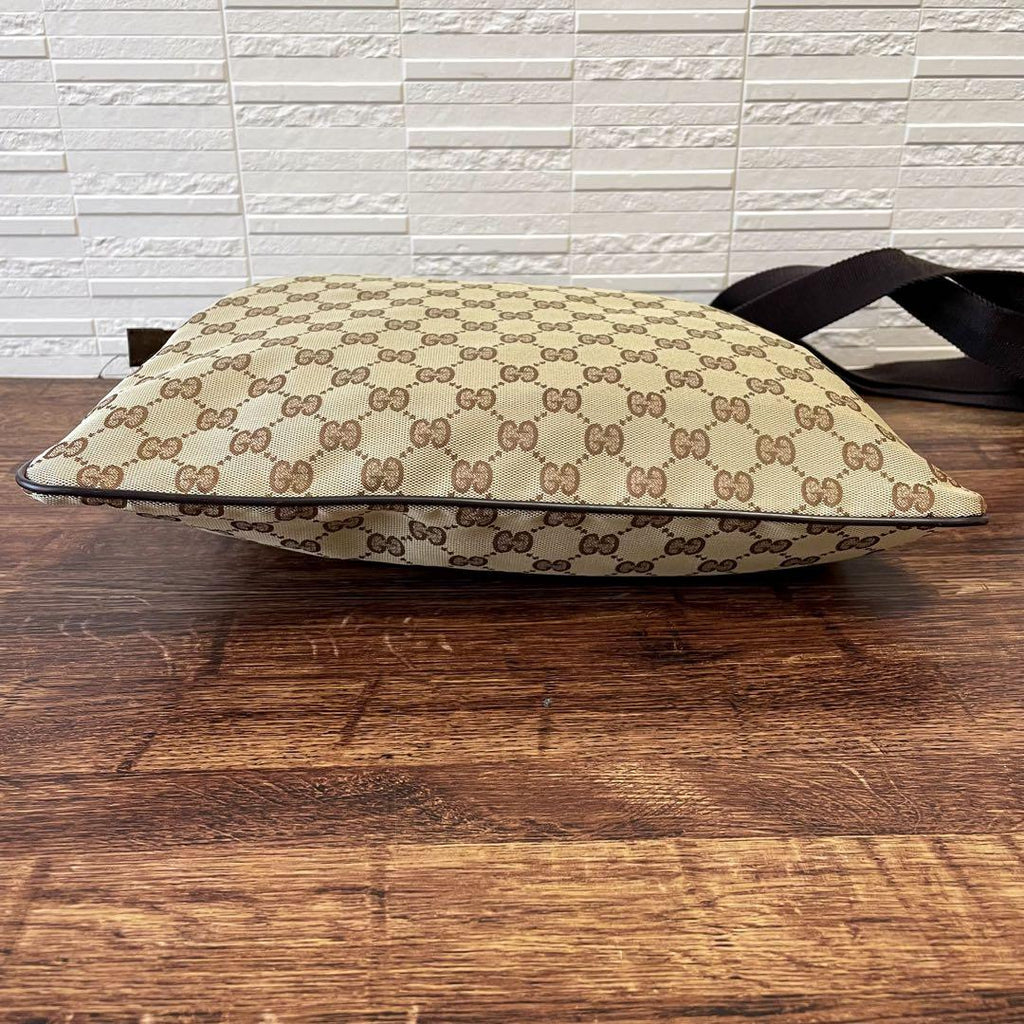 Gucci GG Canvas Nylon Shoulder Bag Brown Large — view 4