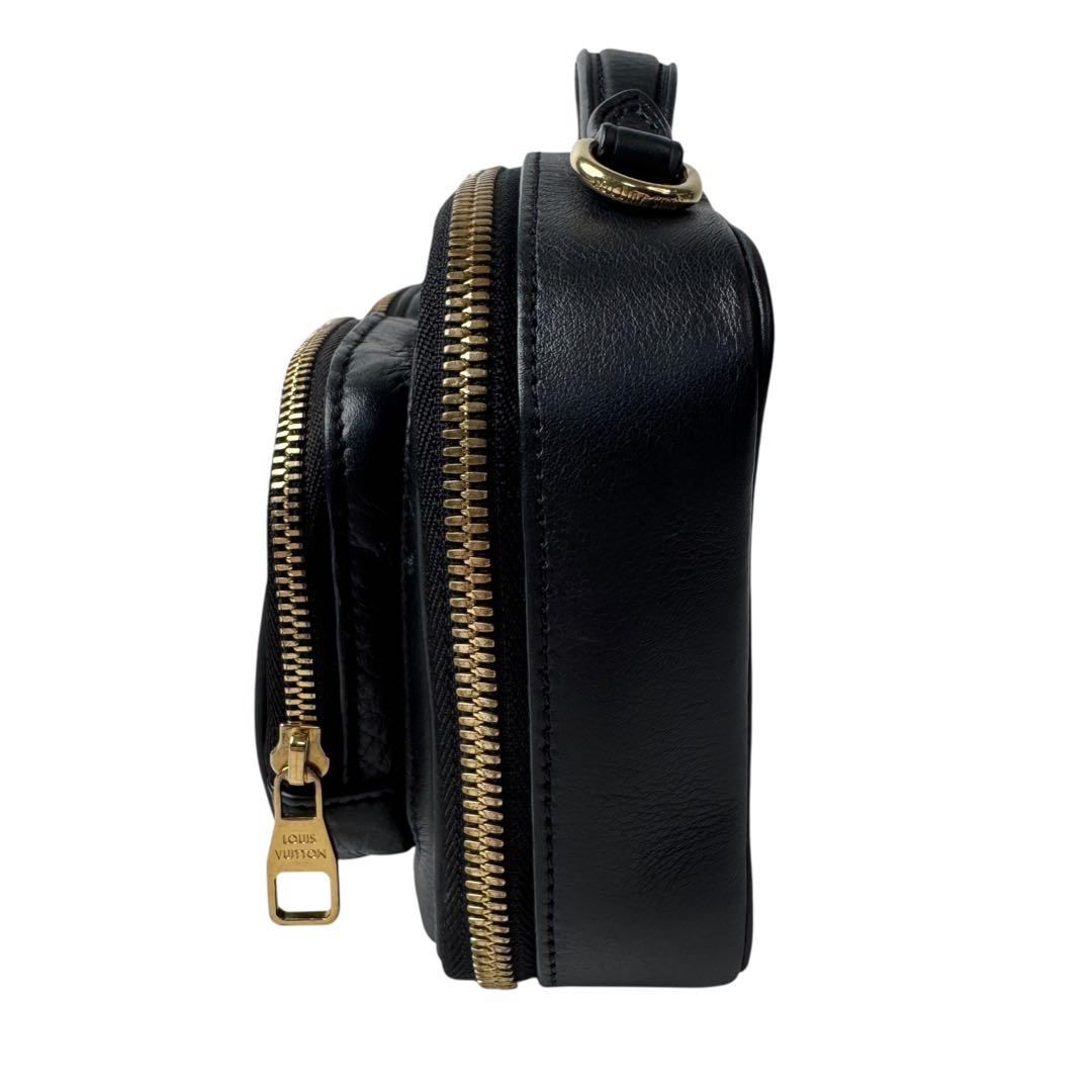 Louis Vuitton Utility Crossbody Monogram Empreinte — view 4