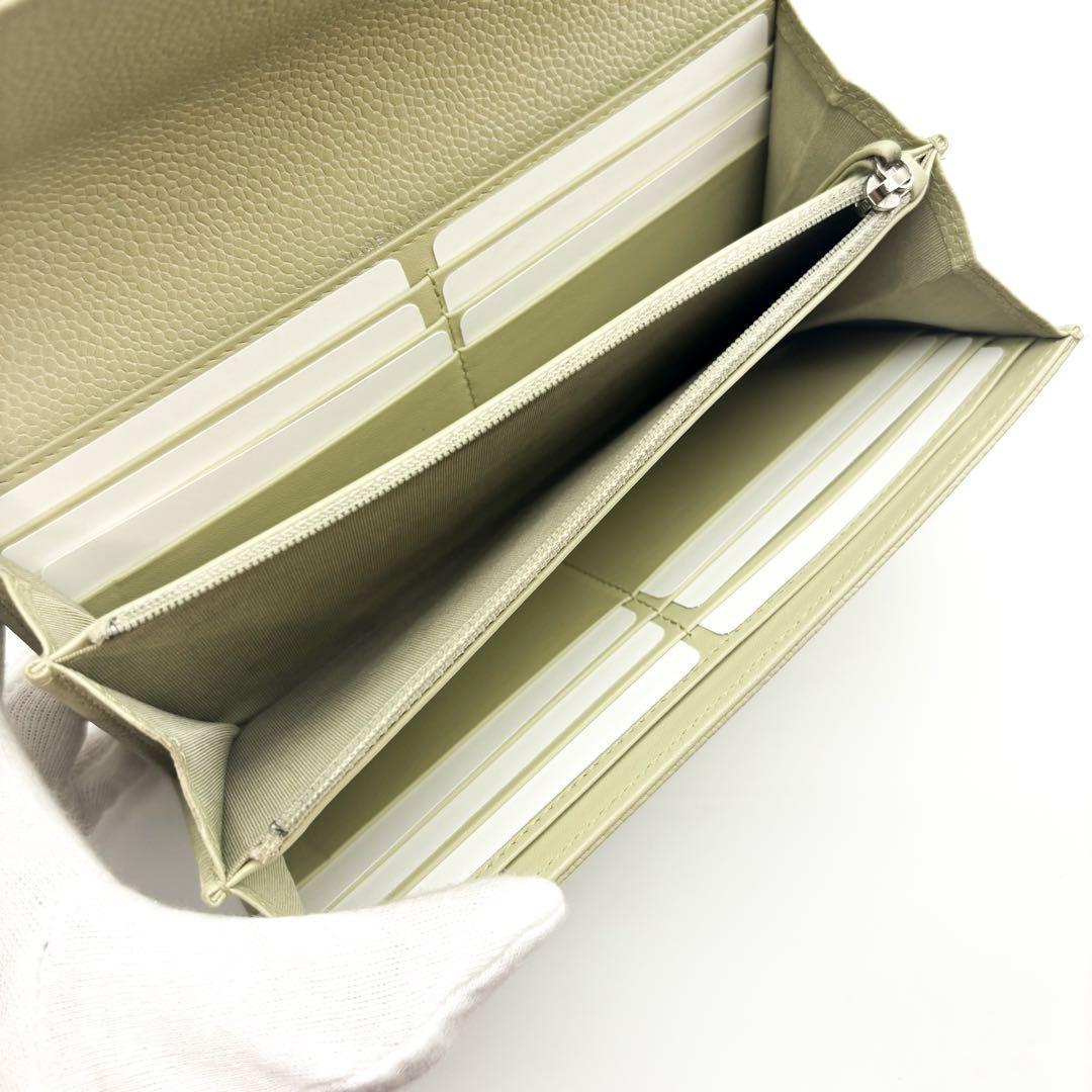 Chanel Wallet Camellia Embossed Flap SG — view 3
