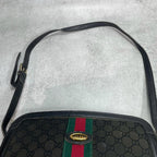 Gucci GG Sherry Line Shoulder Bag Black Leather — view 4