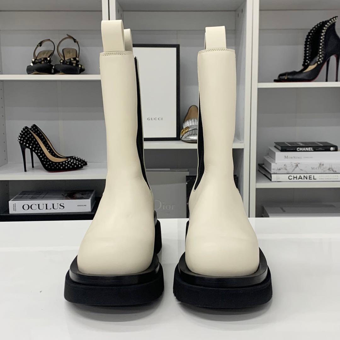 Bottega Veneta Lug Chelsea Boots Side Gore Middle — view 4