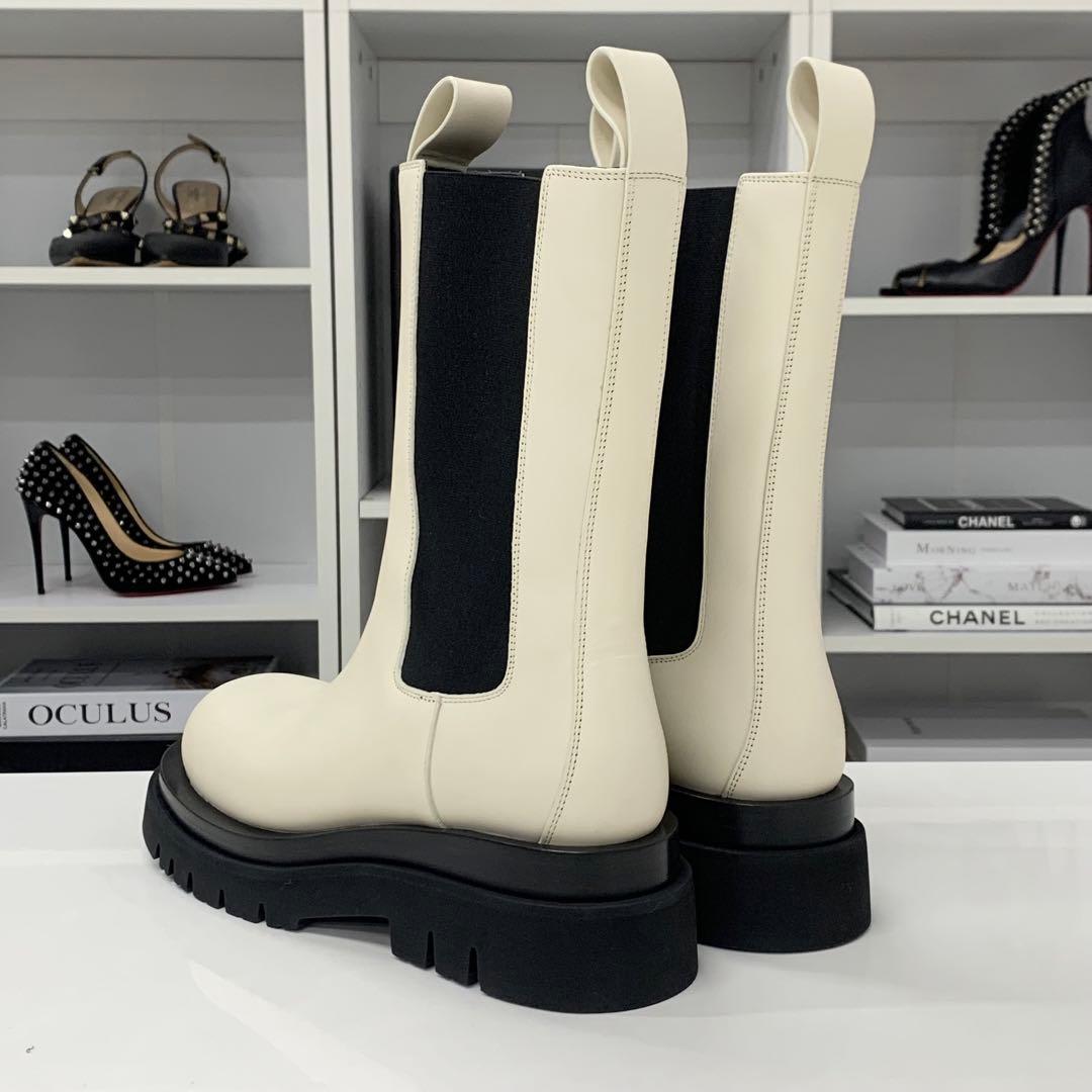 Bottega Veneta Lug Chelsea Boots Side Gore Middle — view 5