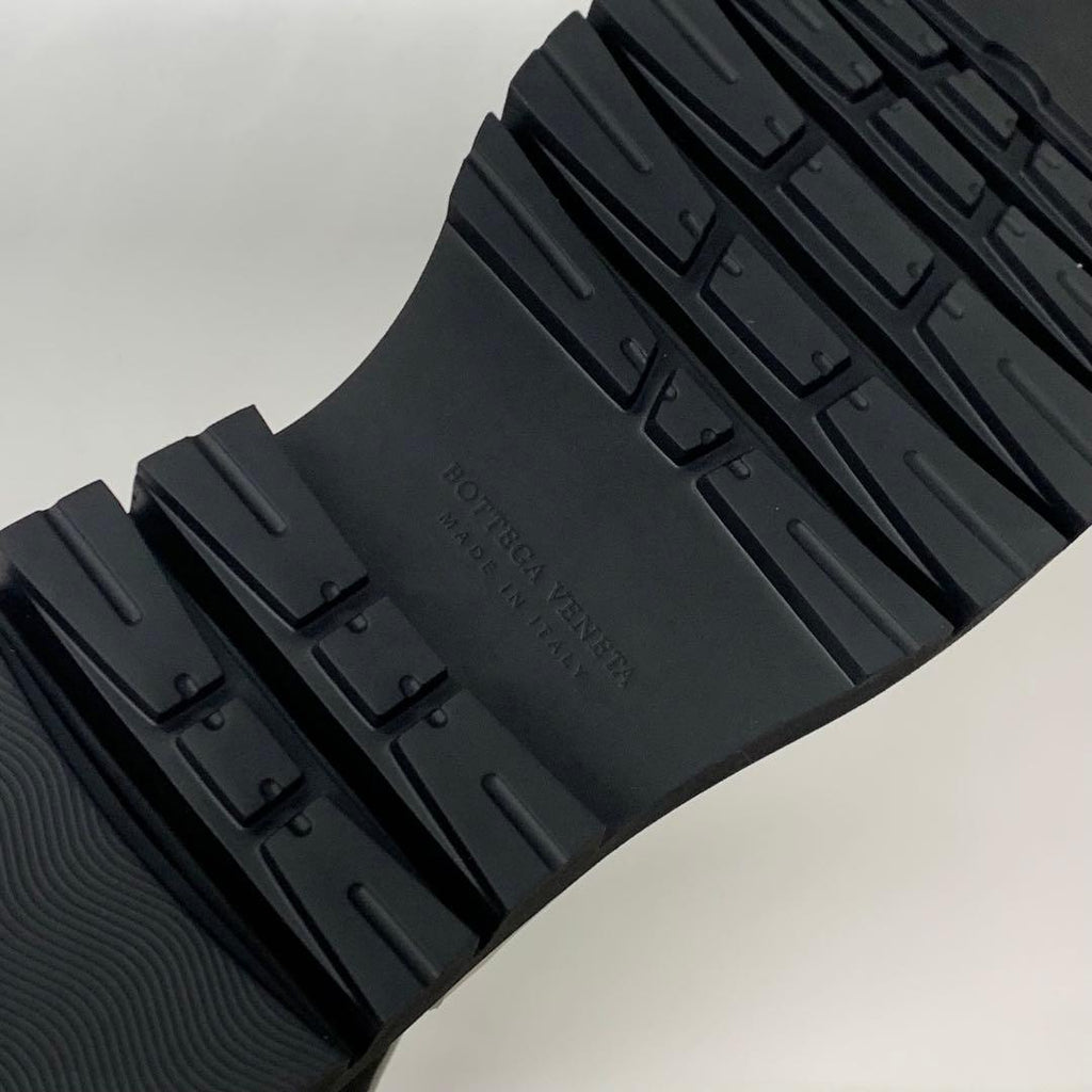 Bottega Veneta Lug Chelsea Boots Side Gore Middle — view 9