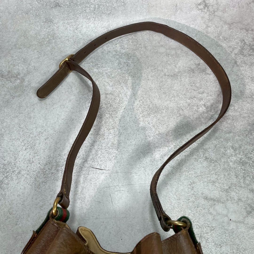 Gucci GG Sherry Line Shoulder Bag Brown Leather Drawstring — view 4
