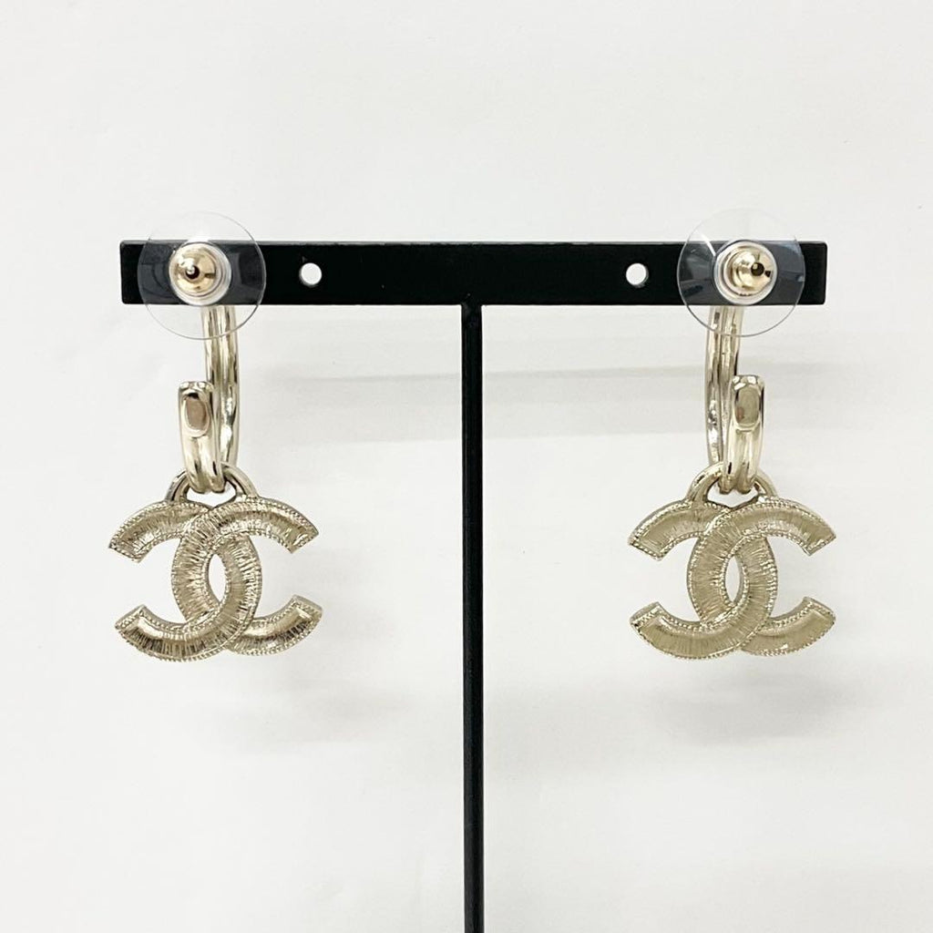 Chanel Earrings CC Logo Hoop Rhinestone Gold Multicolor — view 8