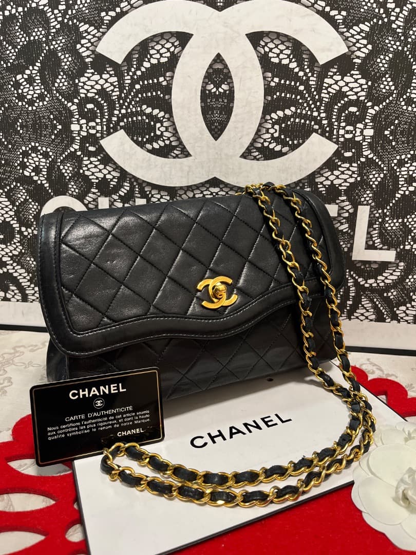 Chanel Quilted Chain Shoulder Bag