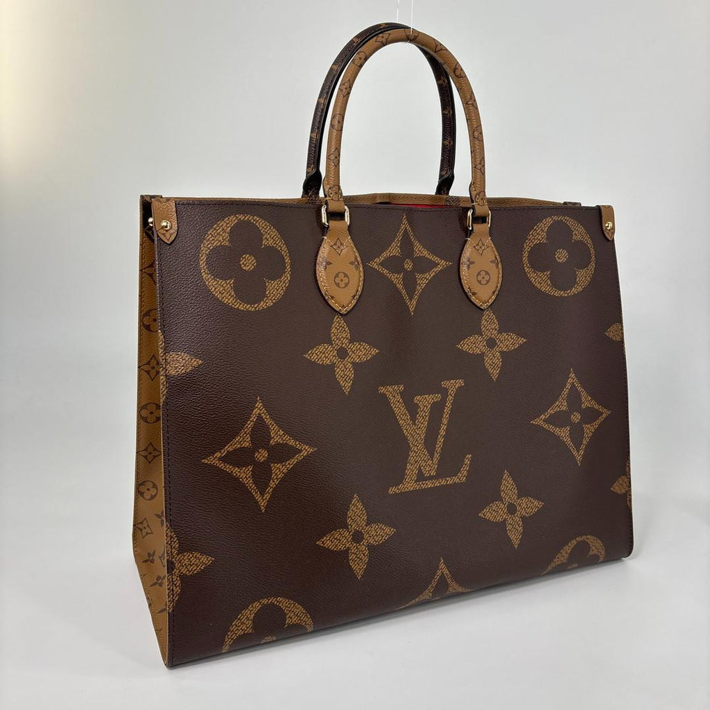 Louis Vuitton Monogram Giant On The Go GM Tote — view 3