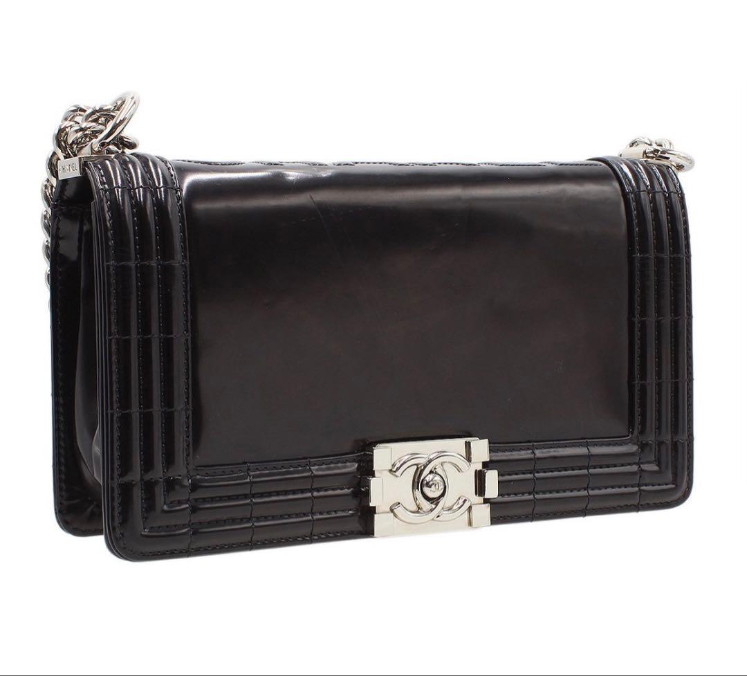 Chanel Leather Chain Shoulder Bag : Black