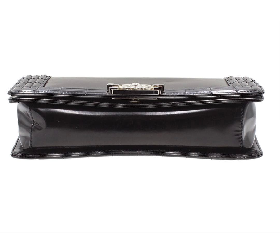 Chanel Leather Chain Shoulder Bag : Black