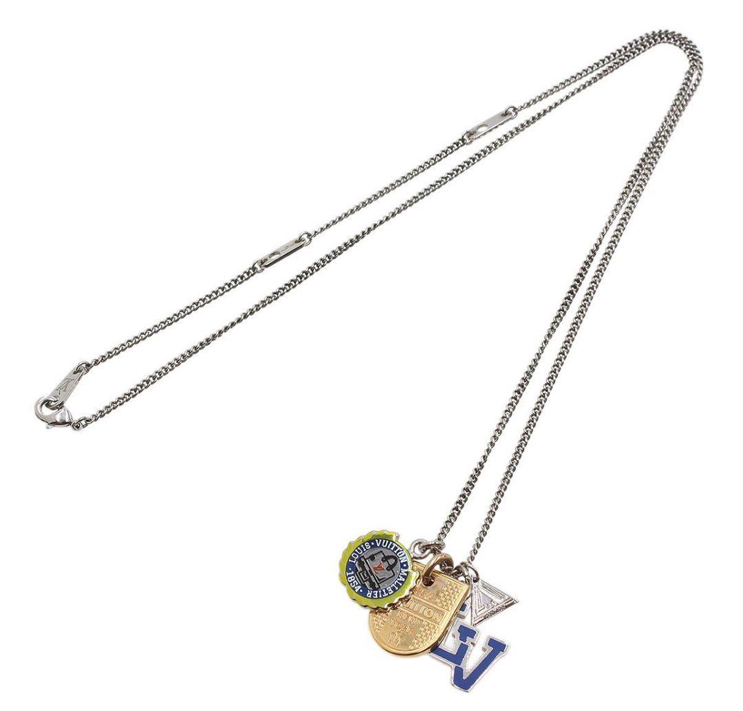 Louis Vuitton Collier Charms League Initial Necklace — view 2