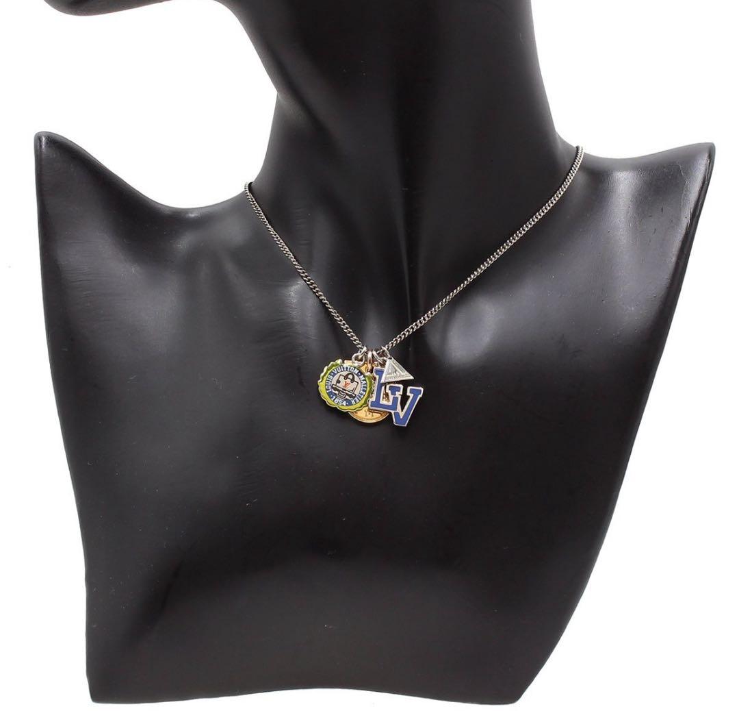 Louis Vuitton Collier Charms League Initial Necklace — view 3