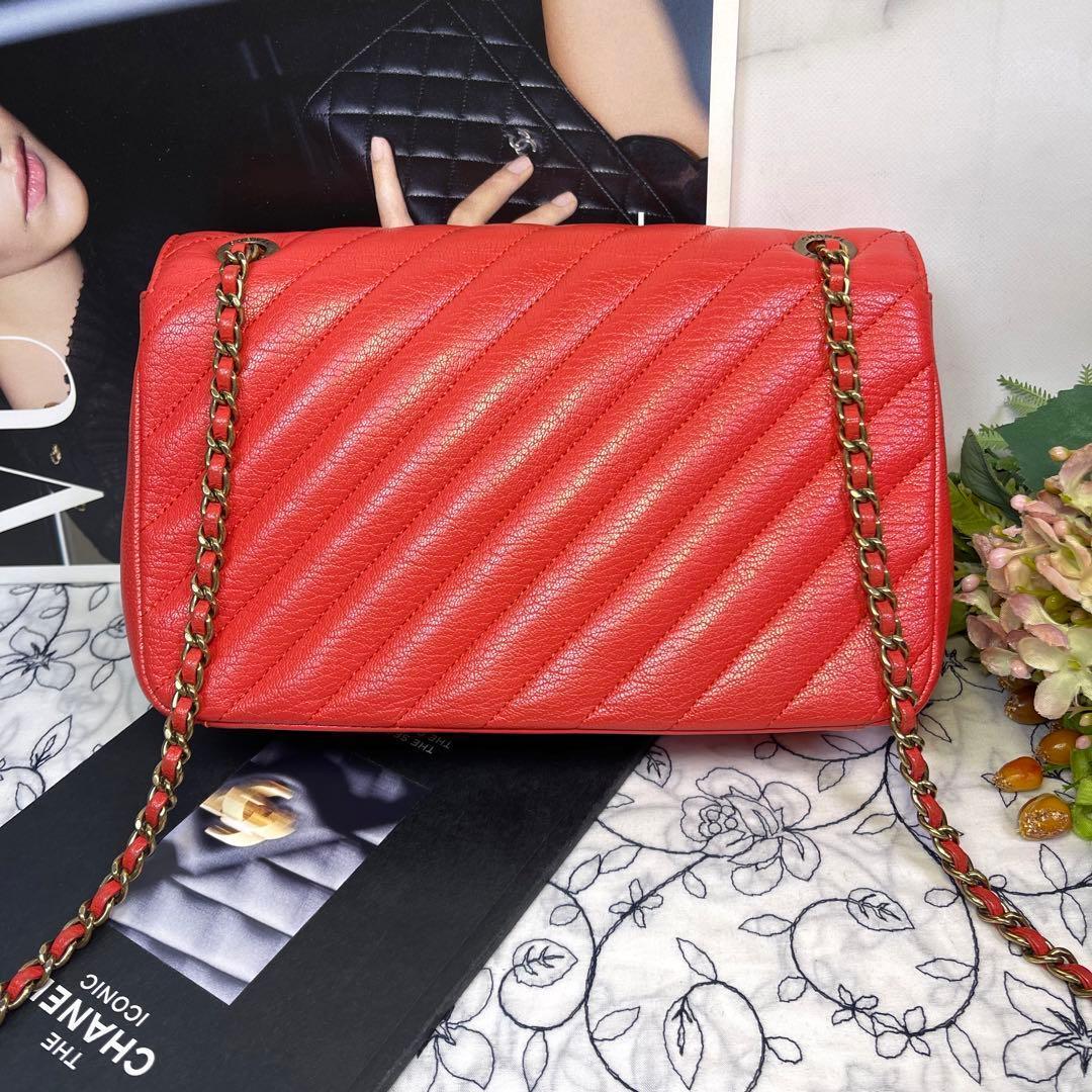 Chanel Mademoiselle Shoulder Bag Red Gold — view 3