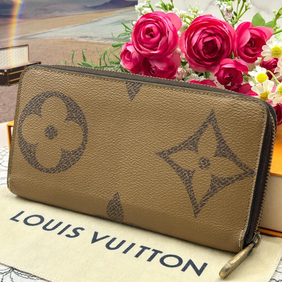 Louis Vuitton Monogram Giant Reverse Zippy Wallet — view 2