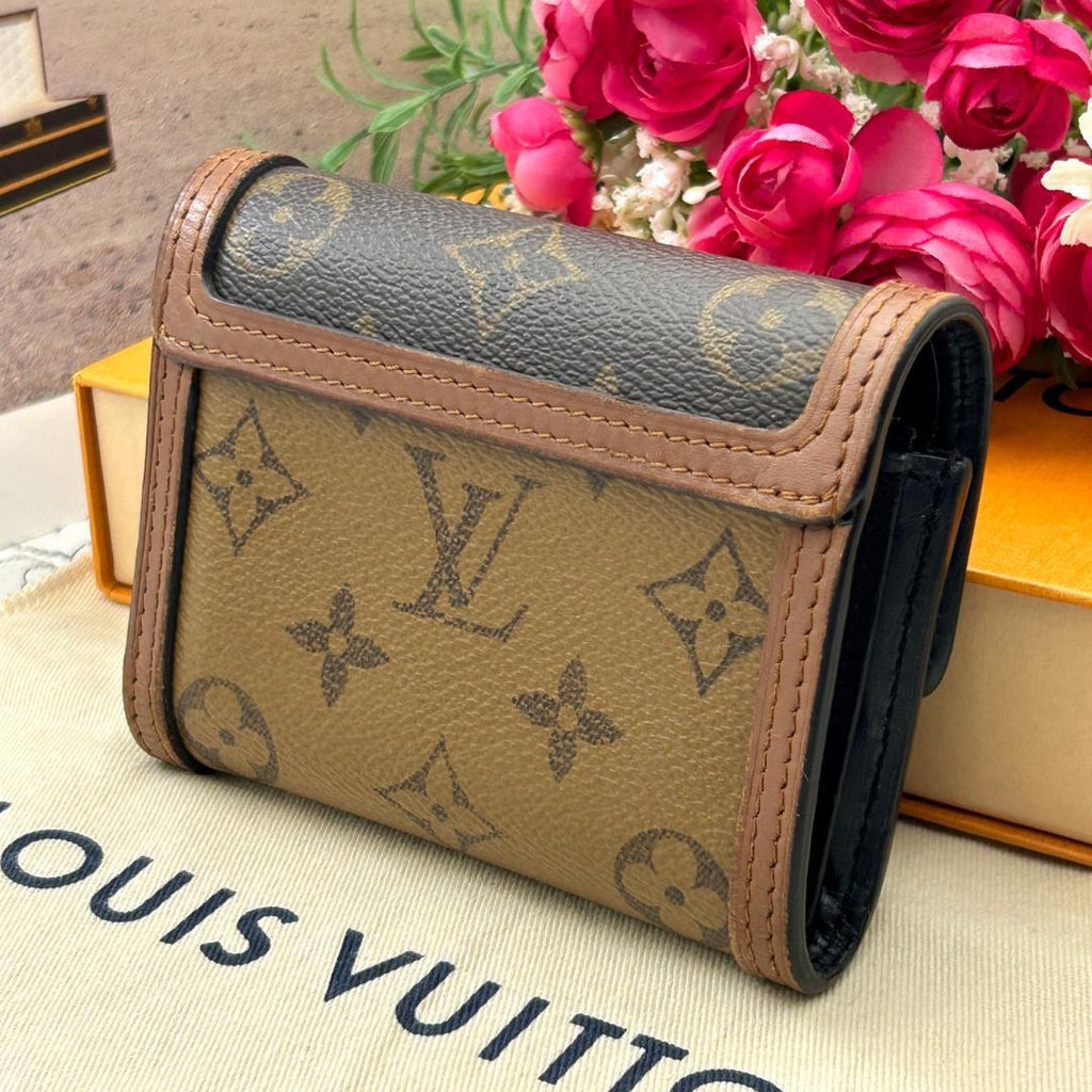 Louis Vuitton Portefeuille Dauphine Compact Fold Wallet — view 2