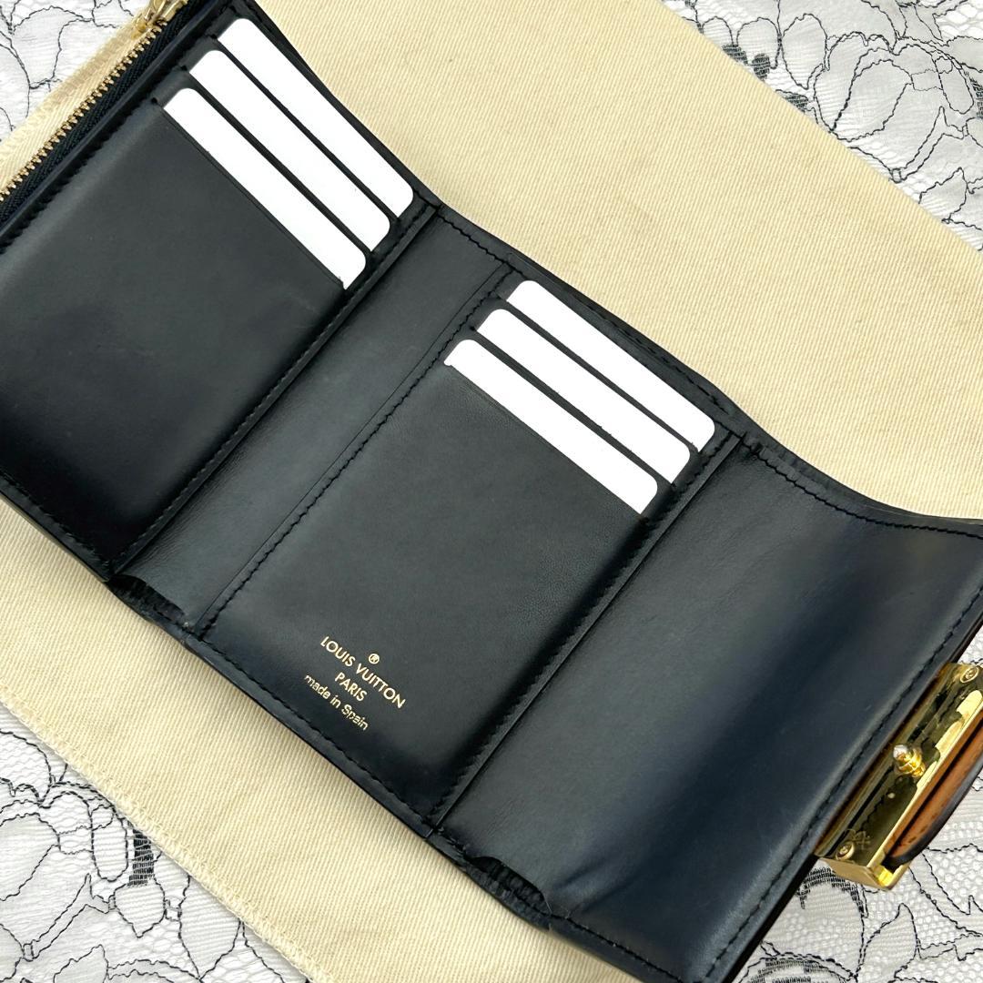 Louis Vuitton Portefeuille Dauphine Compact Fold Wallet — view 6