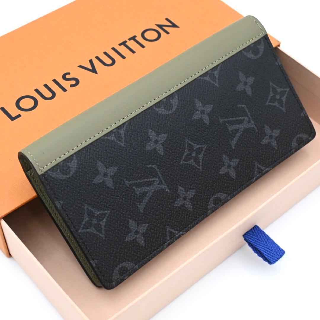 Louis Vuitton Eclipse Portefeuille Brazza Wallet Khaki