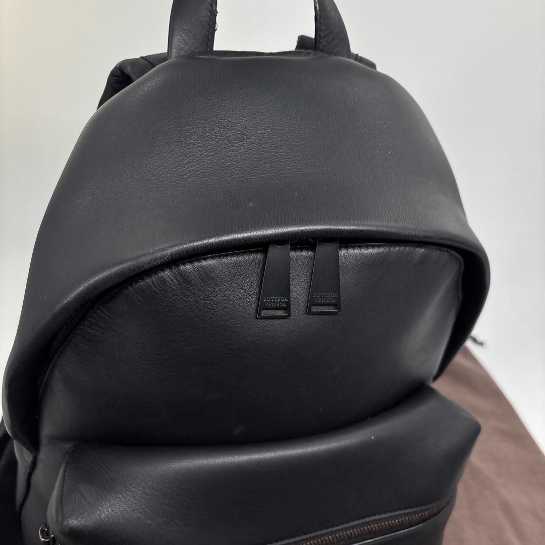 Bottega Veneta Super Leather Backpack Black — view 6
