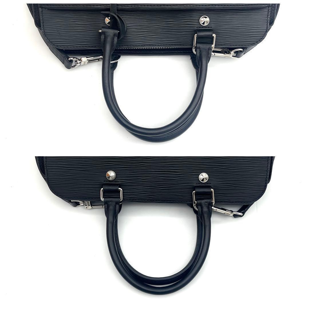 Louis Vuitton Epi Vaneau MM Noir Black Shoulder Handbag — view 7