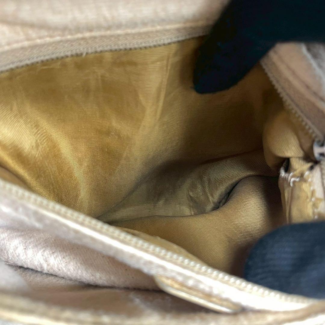 Gucci GG Shoulder Bag Brown Beige Leather Logo — view 6