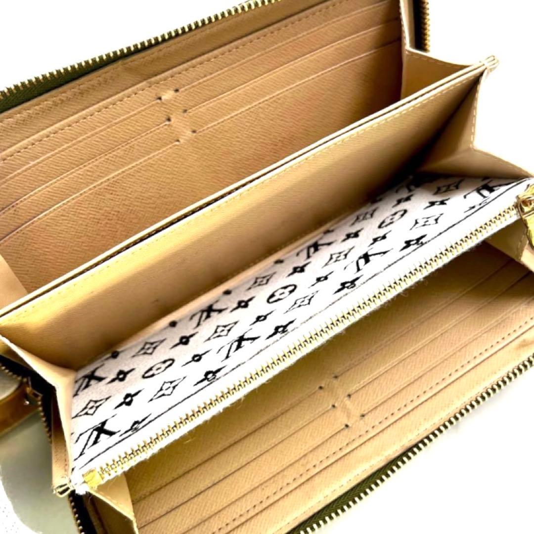 Louis Vuitton Monogram Reverse Giant Zippy Wallet — view 9