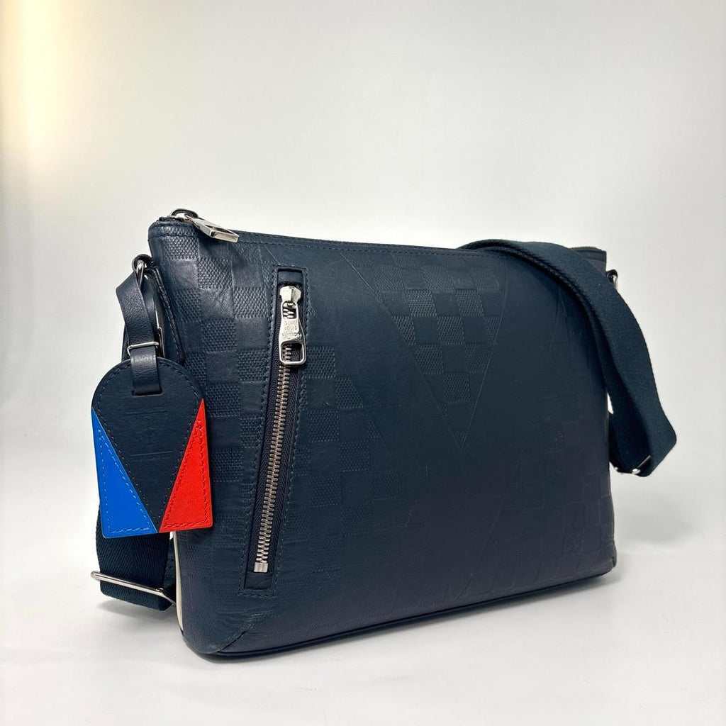 Louis Vuitton Super Cup Damier Infini Shoulder Bag — view 3