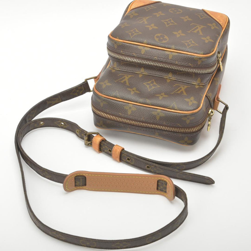 Louis Vuitton Amazon Shoulder Bag Monogram Leather — view 5