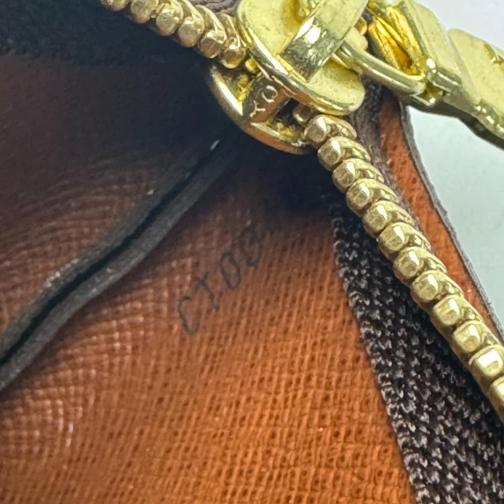 Louis Vuitton Monogram Pochette Cles Coin Case — view 9