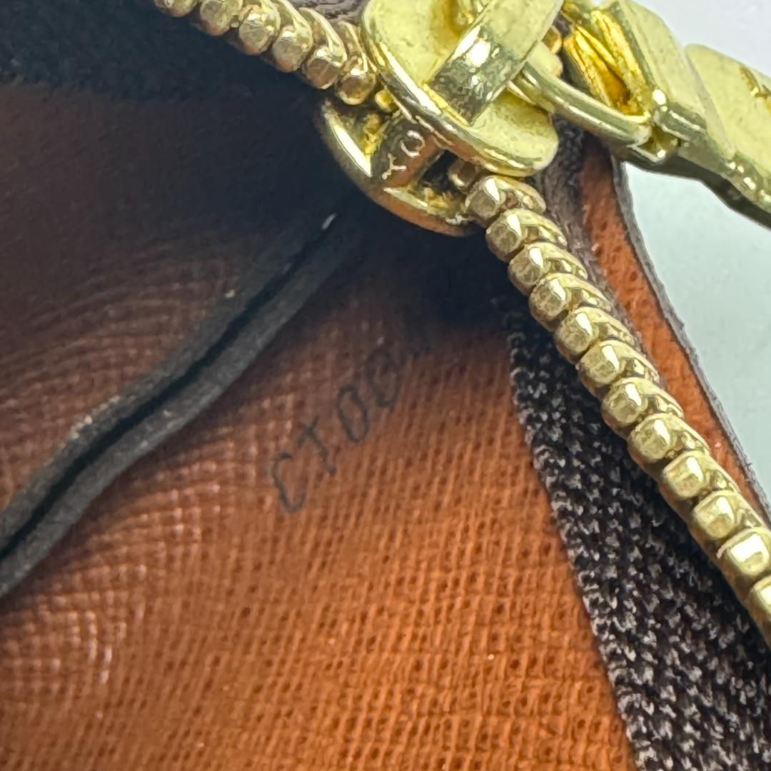 Louis Vuitton Monogram Pochette Cles Coin Case — view 9