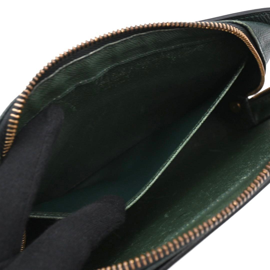Louis Vuitton Taiga Baikal Second Epi Sea Clutch — view 4