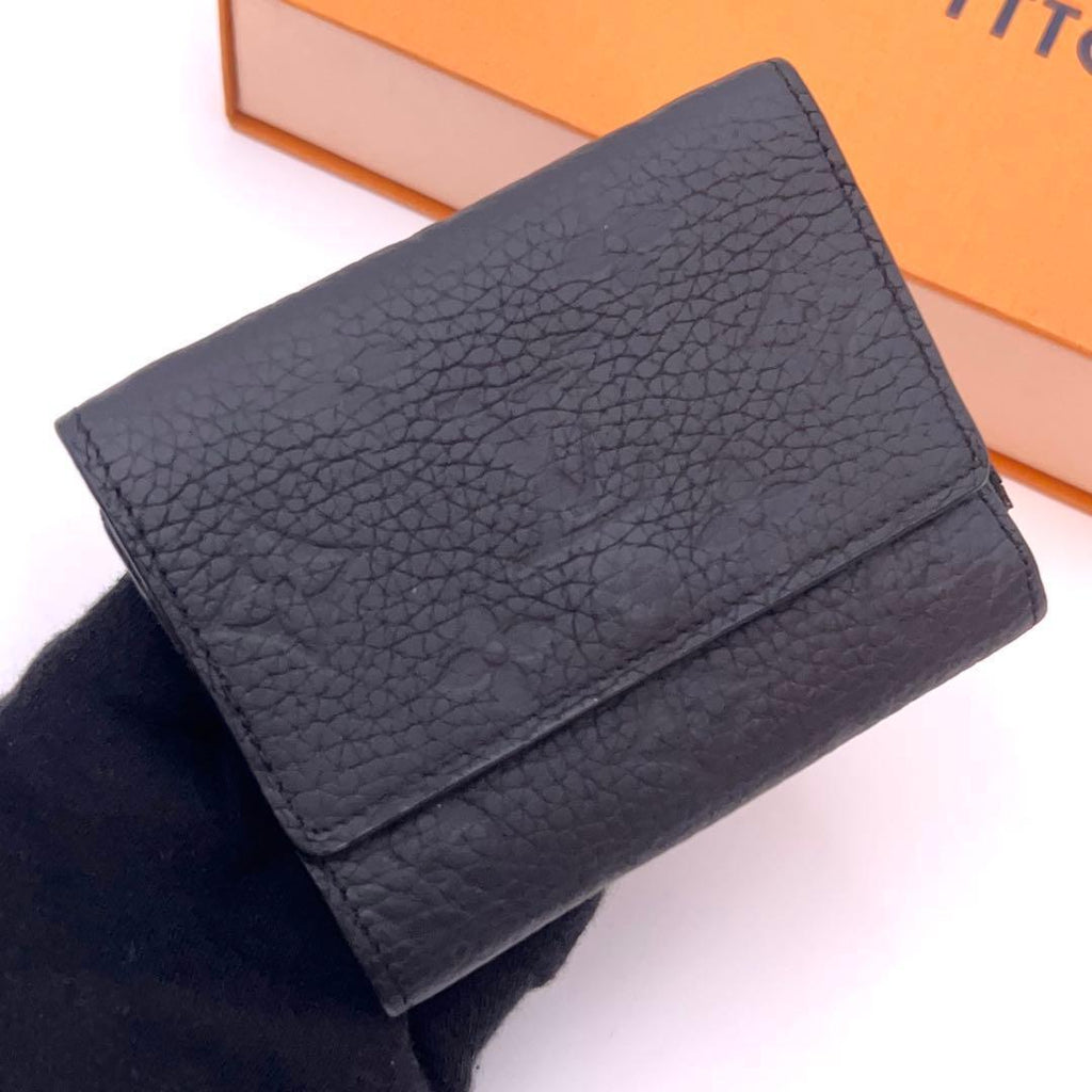 Louis Vuitton Portefeuille Pilot Trifold Wallet Black Taurillon