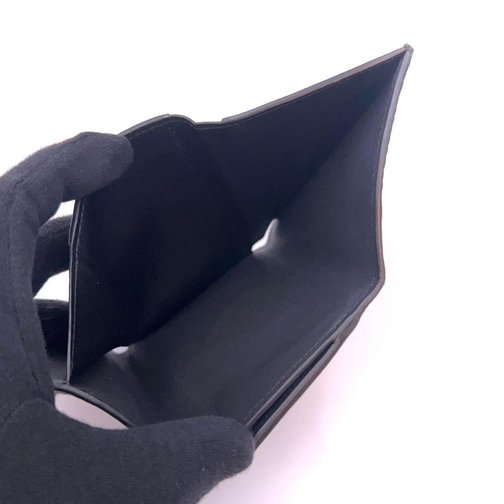 Louis Vuitton Portefeuille Pilot Trifold Wallet Black Taurillon — view 4