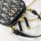 Dior 30 Montaigne Handbag — view 4