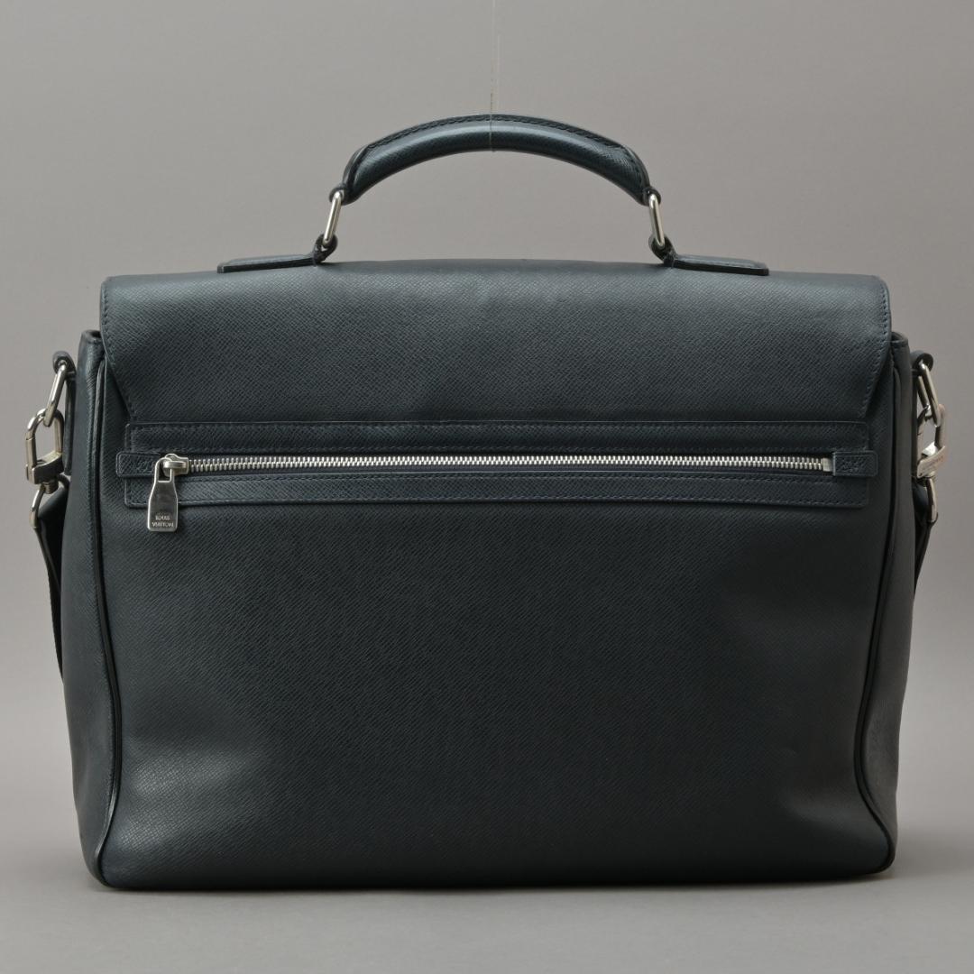 Louis Vuitton Vasili GM 2-Way Business Bag Taiga Leather Navy — view 3