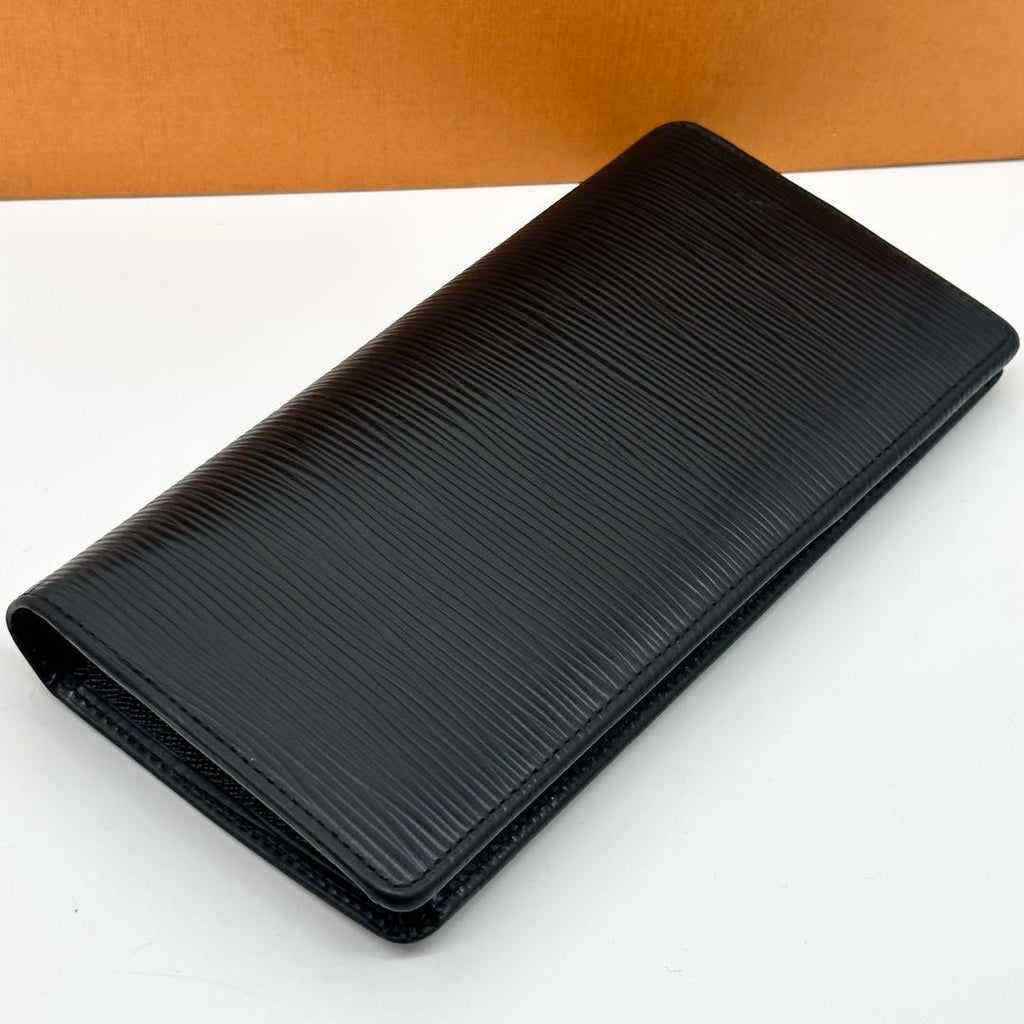 Louis Vuitton Portefeuille Brazza Epi Black Bifold Wallet — view 4