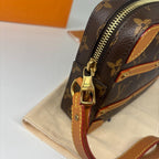 Louis Vuitton Monogram Legacy Soft Trunk Second — view 7