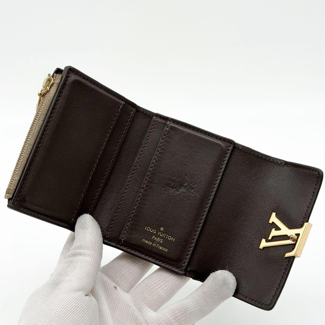 Louis Vuitton IC Portefeuille Capucines XS Galet Compact Wallet — view 6