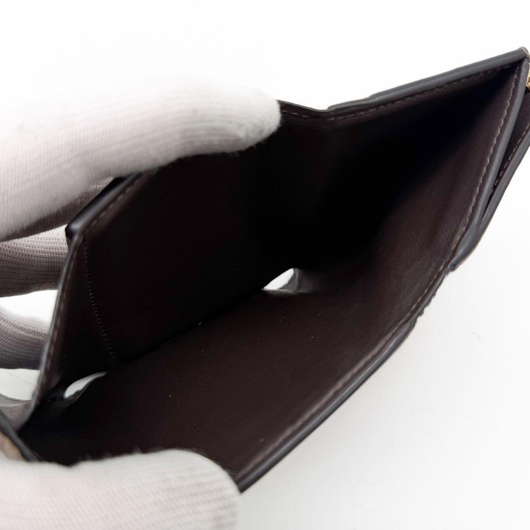 Louis Vuitton IC Portefeuille Capucines XS Galet Compact Wallet — view 7