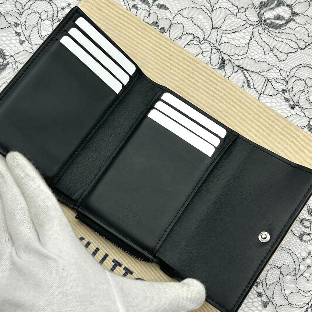 Louis Vuitton Monogram Taurillon Portefeuille Pilot Wallet — view 6