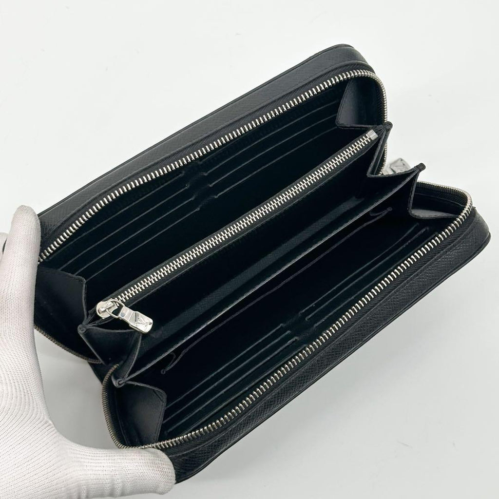 Louis Vuitton Zippy XL Taiga Black Round Wallet — view 8